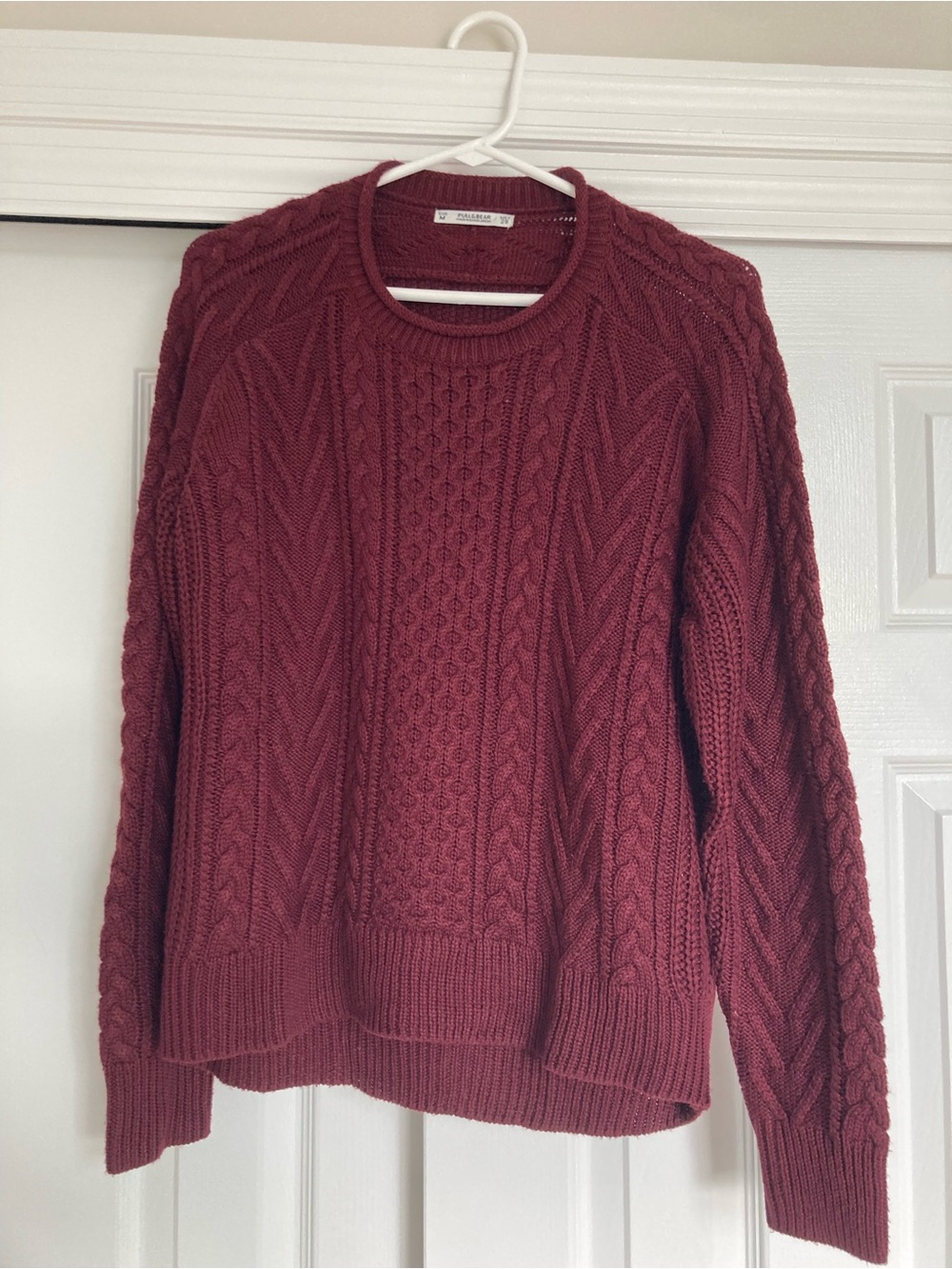 Pull&Bear Cable Knit Crewneck Sweater - Burgundy